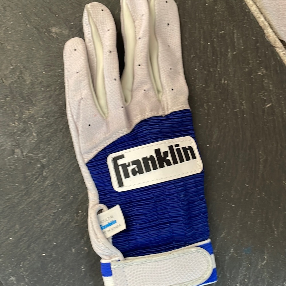 Never Used Left HandedMLB Franklin Batting Glove M